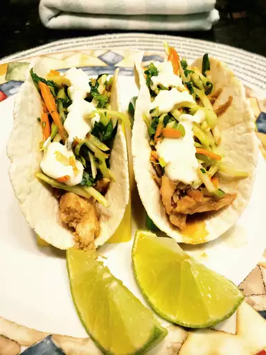 Slow Cooker Asian Chicken Tacos with Broccoli Slaw: A Flavor-Packed Fusion Feast